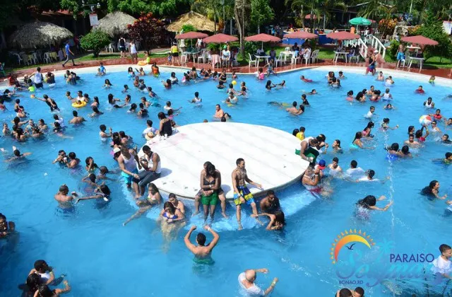 Paraiso Solymar Bonao piscina